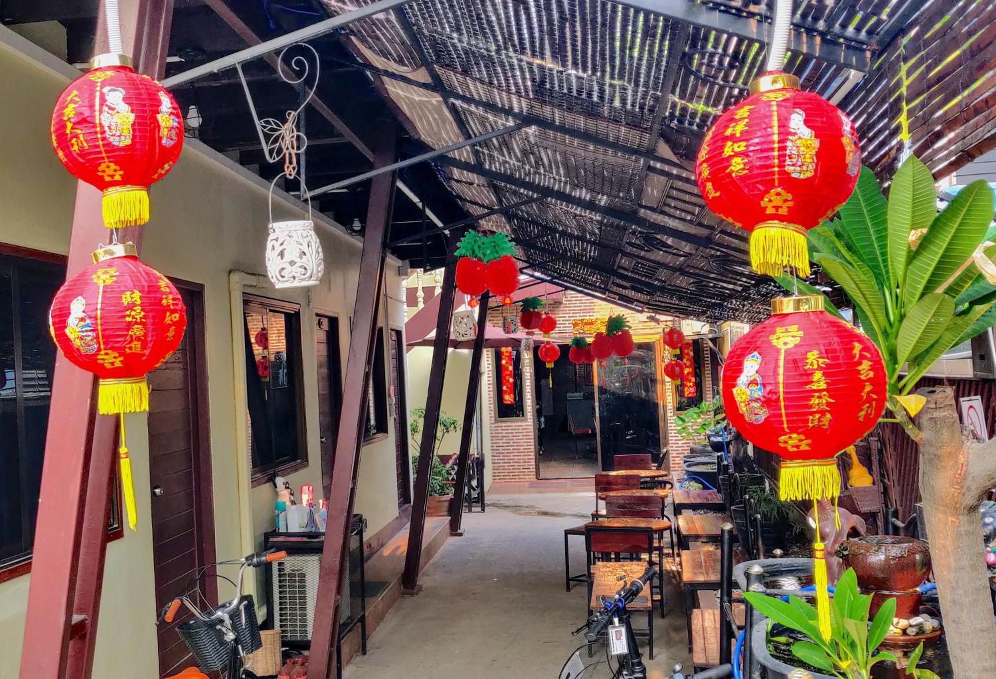 V House Otel Phra Nakhon Si Ayutthaya Dış mekan fotoğraf
