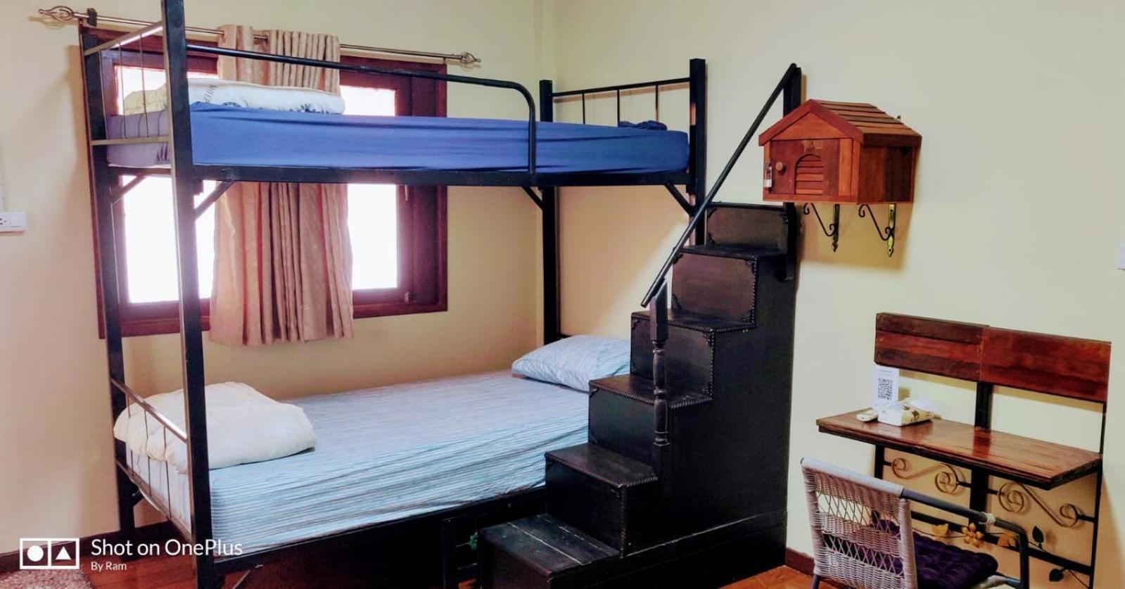 V House Otel Phra Nakhon Si Ayutthaya Dış mekan fotoğraf
