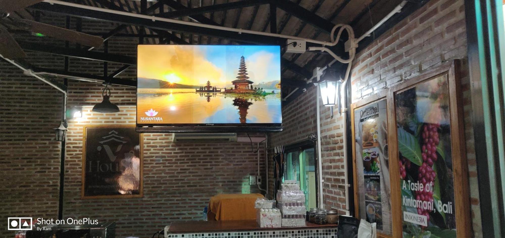 V House Otel Phra Nakhon Si Ayutthaya Dış mekan fotoğraf