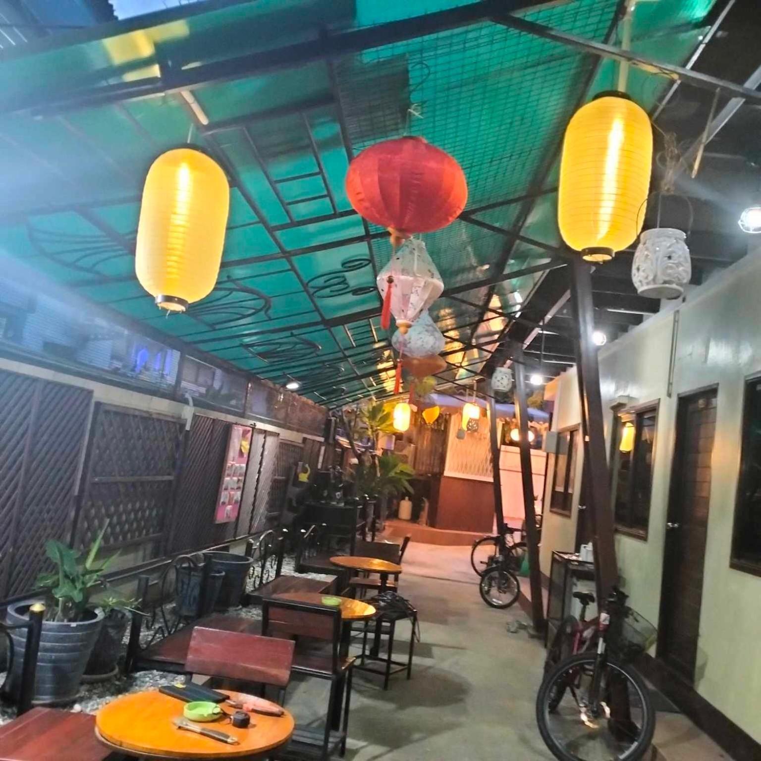 V House Otel Phra Nakhon Si Ayutthaya Dış mekan fotoğraf