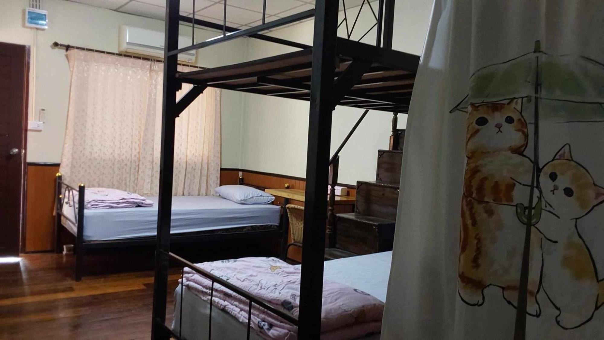 V House Otel Phra Nakhon Si Ayutthaya Dış mekan fotoğraf